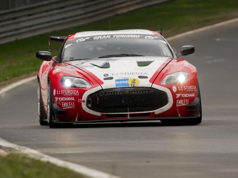  Aston Martin V12 Zagato Race Car 2011 года  (фото 3 из 26)
